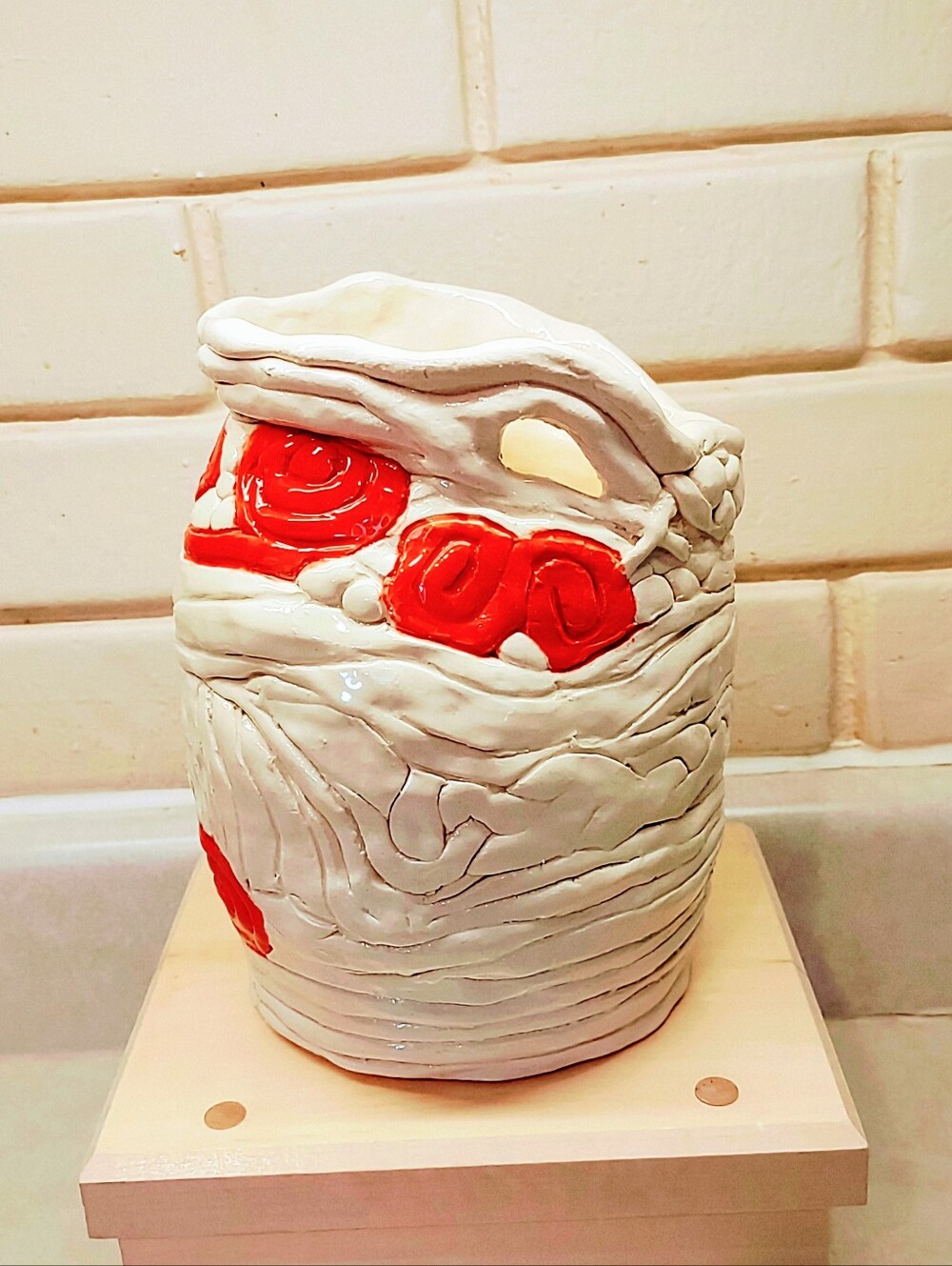 VINTAGE RED & CREAM FLOWER COILED CLAY HANDMADE SIGNED UNIQUE GLAZED VASE